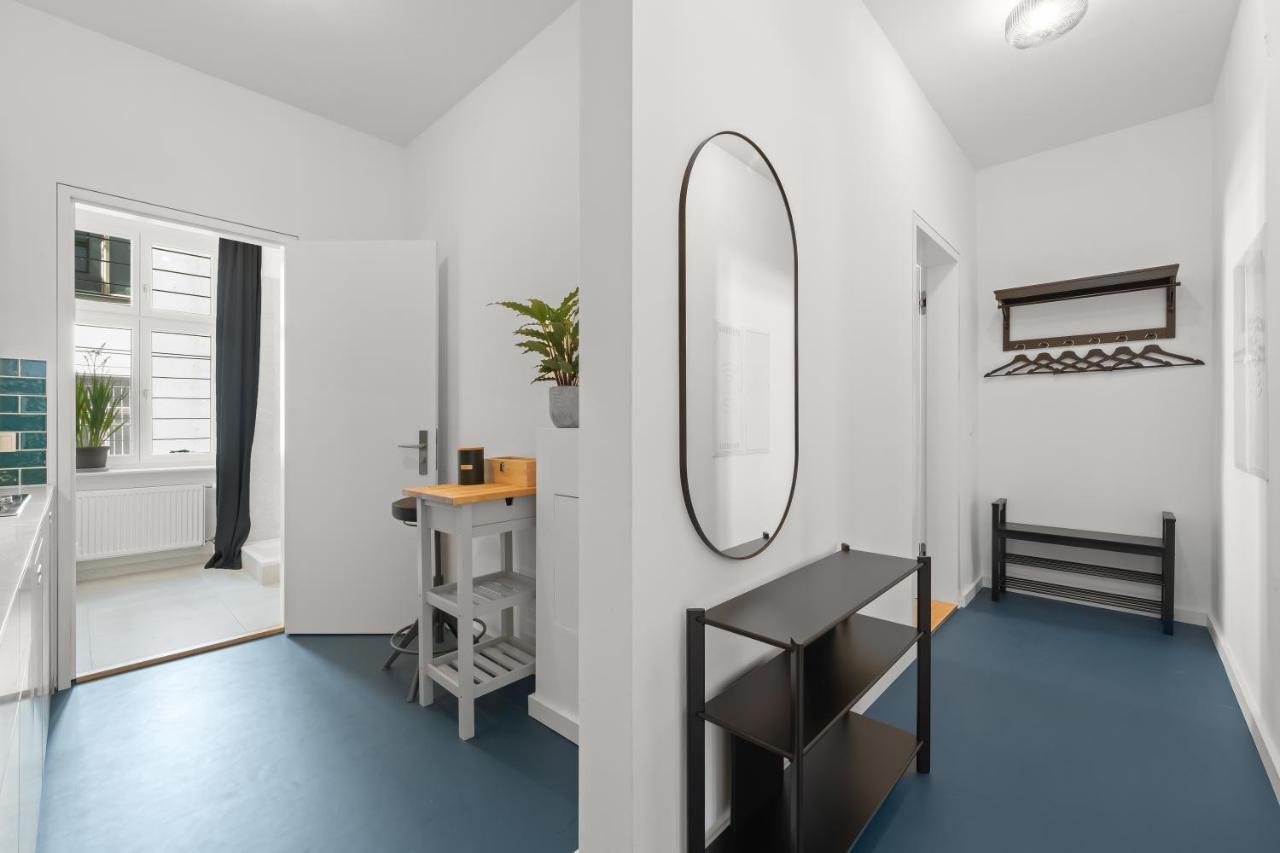 The Strassburger, Stylish 3 Bedroom In Downtown Apartment